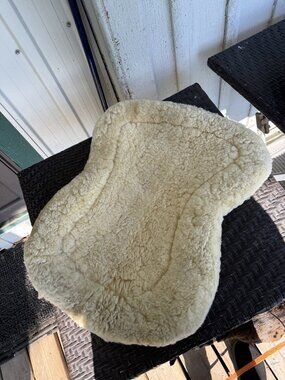 Thick sheep skin half saddle pad Large English saddle